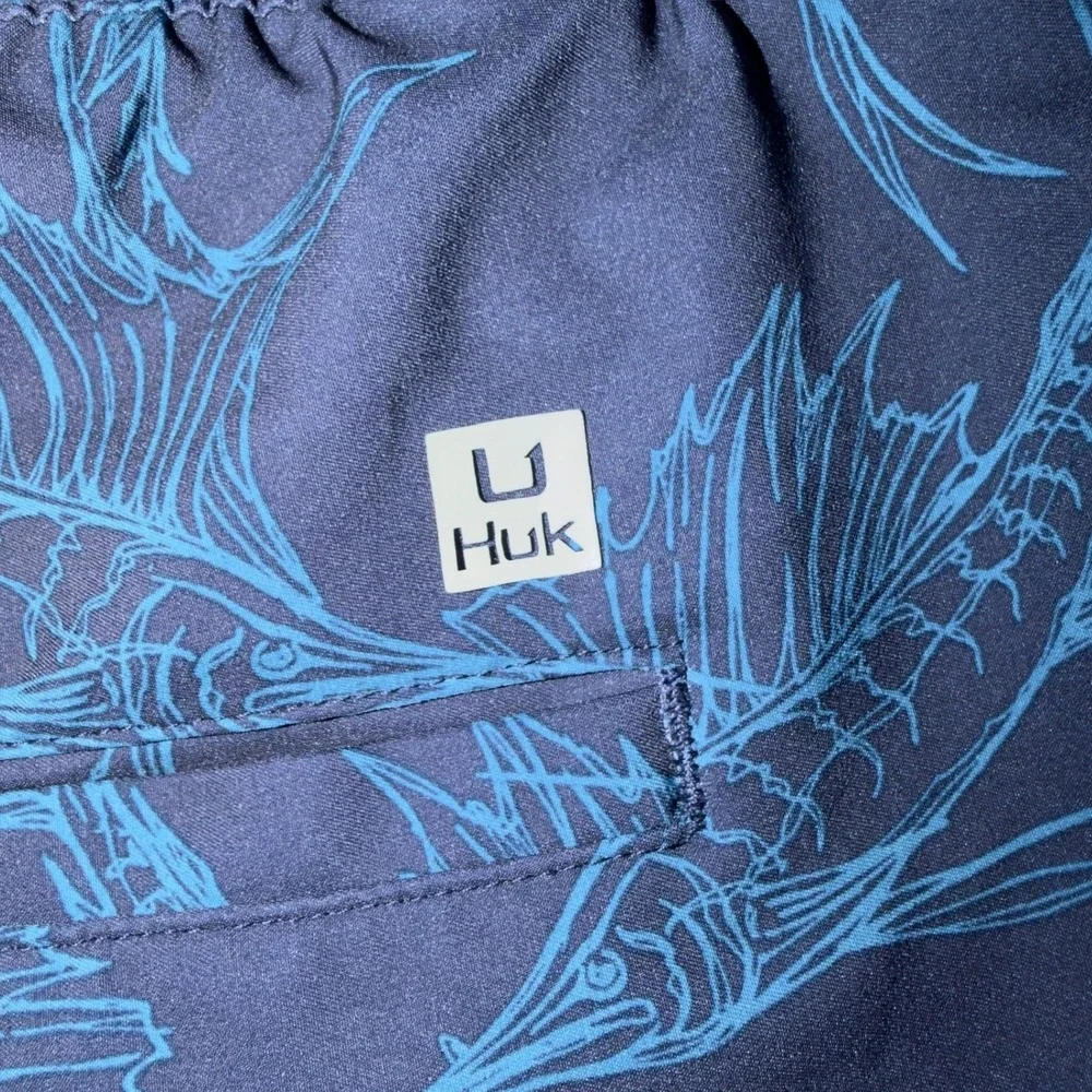 Huk Performance Fishing Shorts Mens XL Blue Marlin Print Stretch H2000089